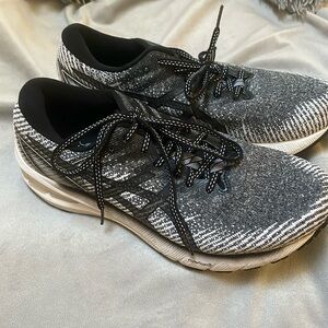 ASICS GT-2000 10 size 10